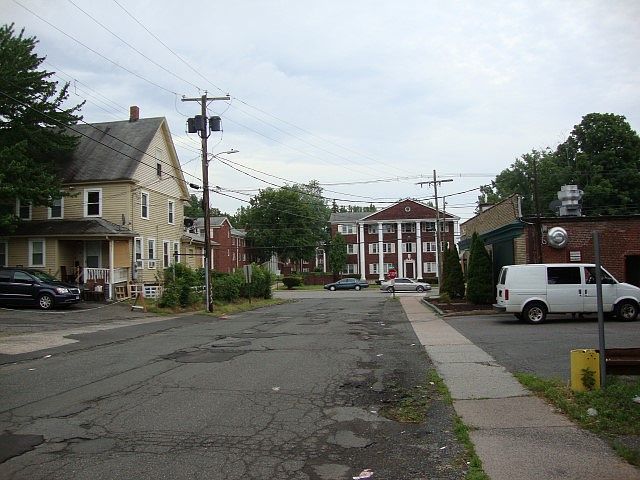 2nd image of 7 Bidwell Ave