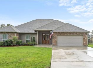 669 Deciduous Loop, Madisonville, LA 70447