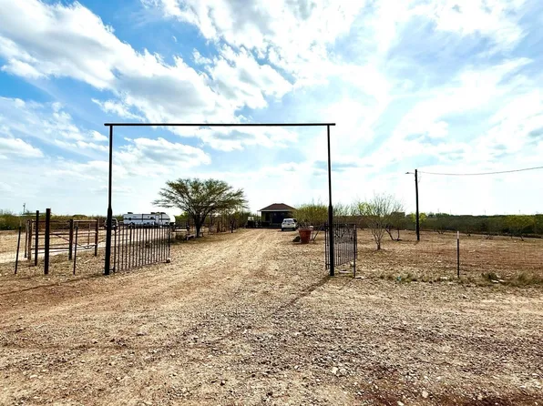 152 Camino Veracruz, Laredo, TX 78043