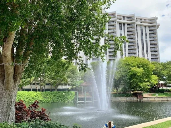 1000 Quayside Ter APT 811, Miami, FL 33138