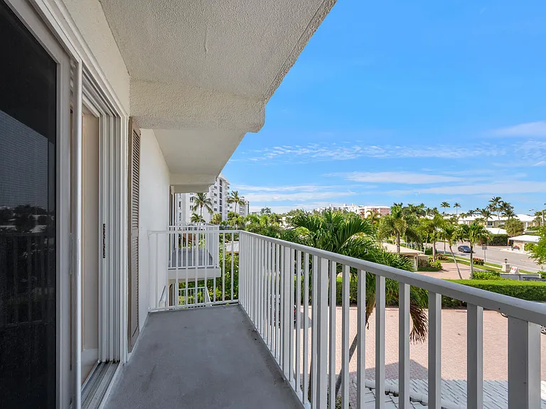 2800 Gulf Shore Blvd N #304 — Photo 30