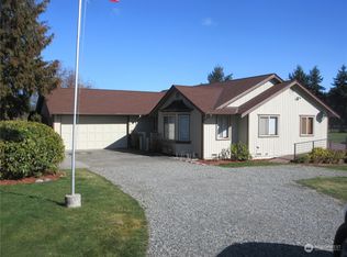271 Falcon Rd, Sequim, WA 98382