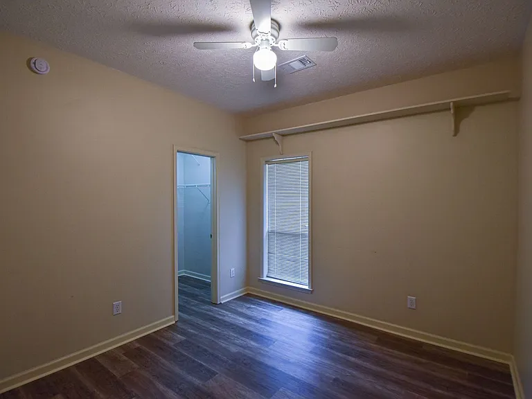 1691 Rambling Brook Ln — Photo 34