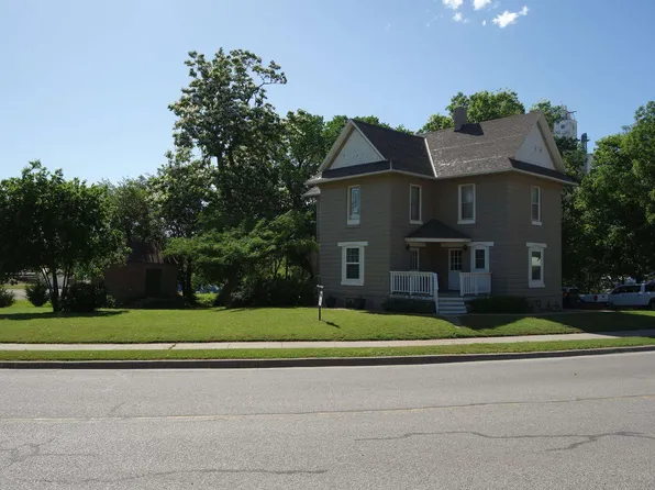 202 W Blair St, Mulvane, KS 67110
