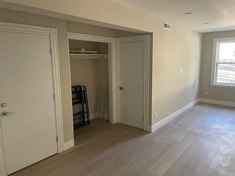 1062 Sanchez St #B — Photo 6