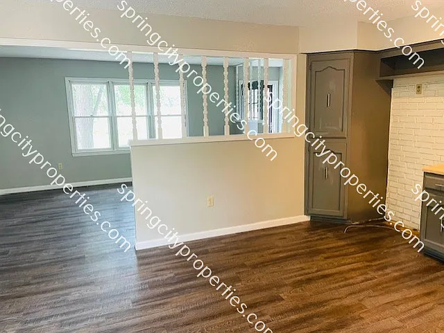 505 W Carman Rd — Photo 6