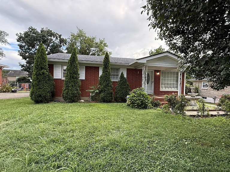 5710 Whispering Hills Blvd — Photo 2