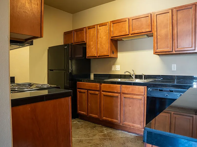 2400 MARKET PLAZA DRIVE — Photo 6