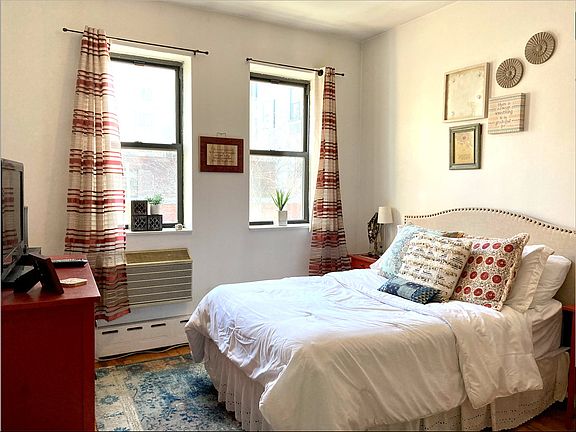 4th image of 351 Manhattan Ave #3L