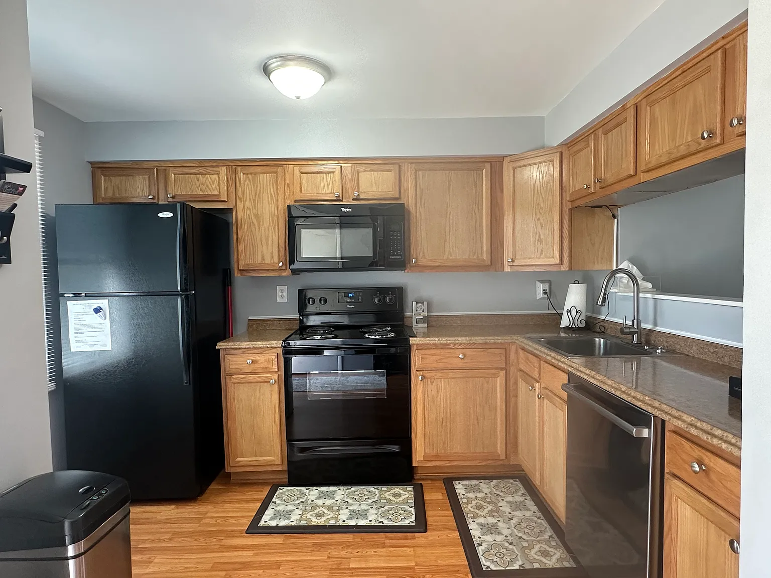 2 bed, 1.5 bath, 1357 sqft, $2,500 — Photo 3