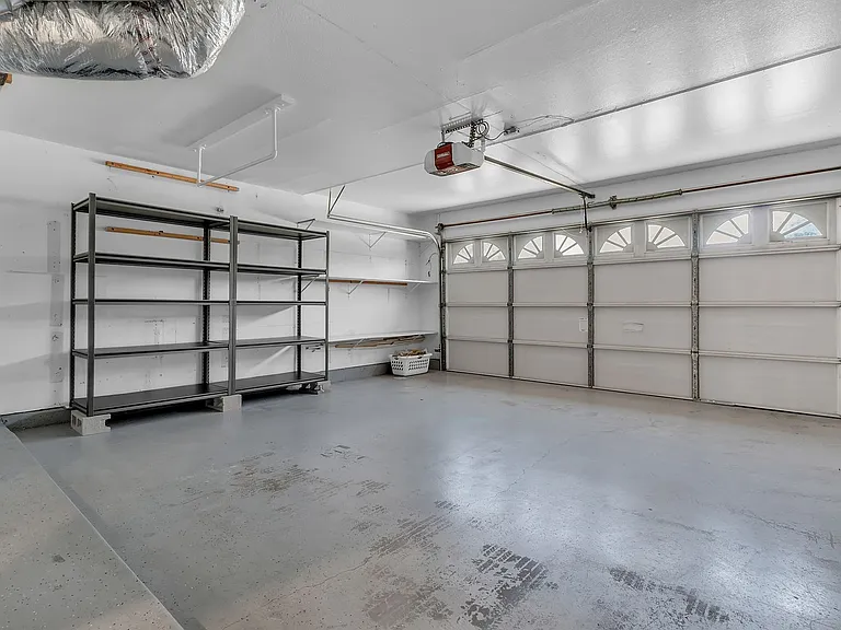 2750 N Canal St — Photo 15
