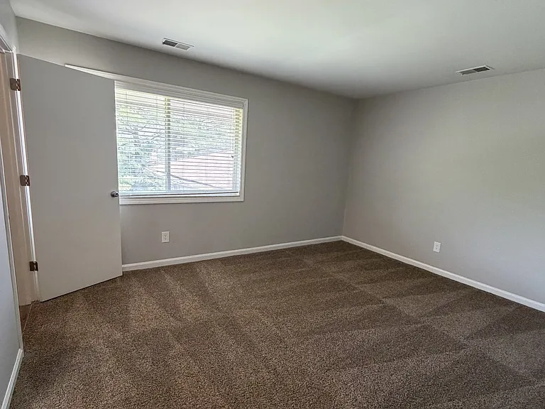 7 Pointe Apartments — Photo 50
