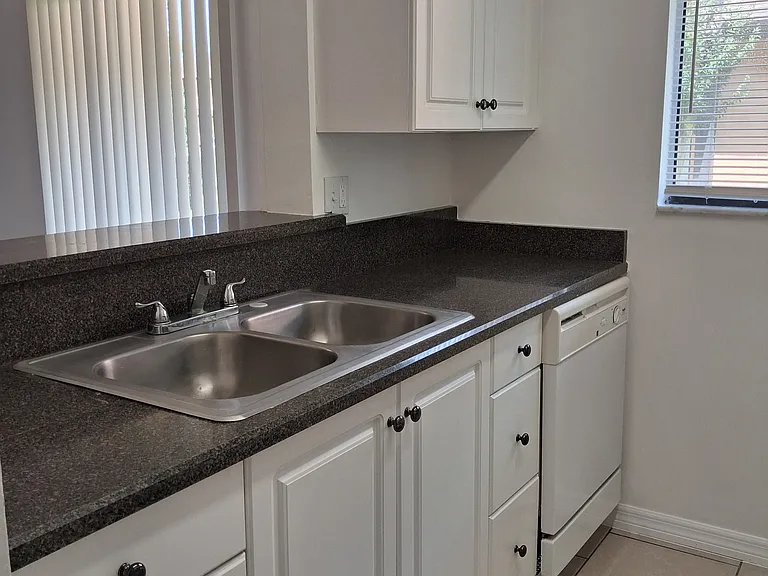 Village at Indigo Lakes Apts. — Photo 5