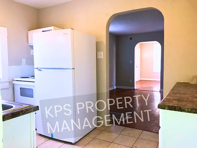 939 S Market St #1 — Photo 6