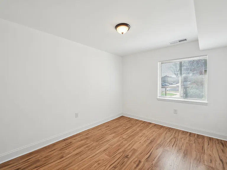 18808 Walkers Choice Rd #4 — Photo 8