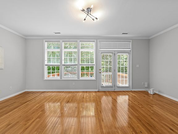 5th image of 6809 Middleboro Dr