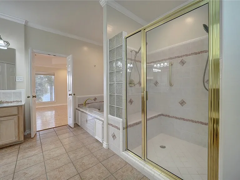 1343 Bayview Dr — Photo 18