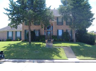 608 Ten Mile Dr, Desoto, TX 75115