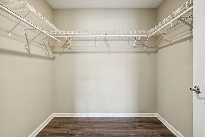 3 bed, 2.0 bath, 1498 sqft, $2,045 — Photo 2