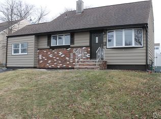 182 Tyler Ave, Iselin, NJ 08830