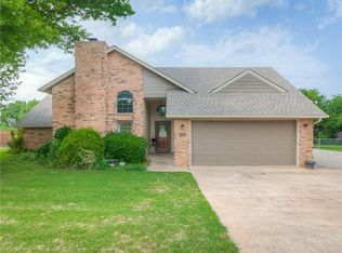 324 Stonegate Dr, Guthrie, OK 73044