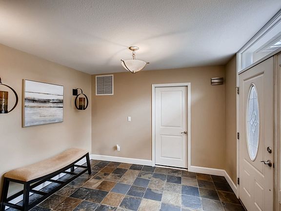 4th image of 4008 Elwood Dr W