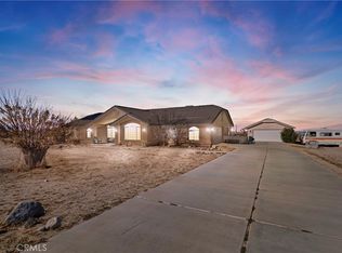 524 Madera Rd, Phelan, CA 92372