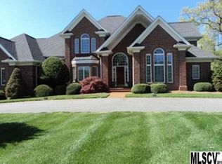 3985 3rd St NW, Hickory, NC 28601