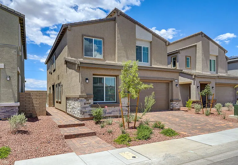 561 Preston Crest St — Photo 3
