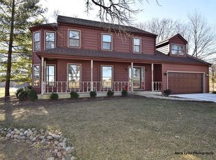 42W021 McDonald Rd, Elgin, IL 60124