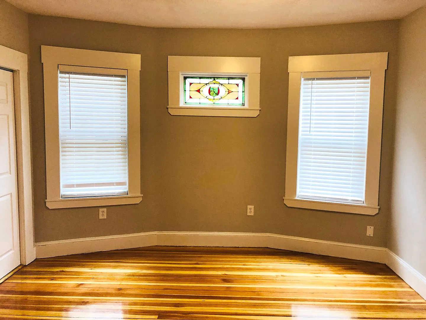Newly Renovated 3-Bedroom Steps From Ronan Park One Month Free! — Photo 3