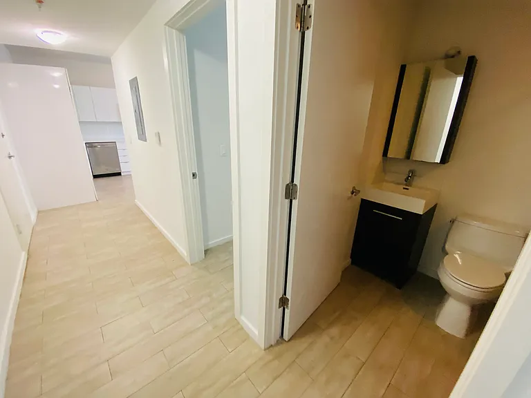 1613 Meridian Ave #305 — Photo 12