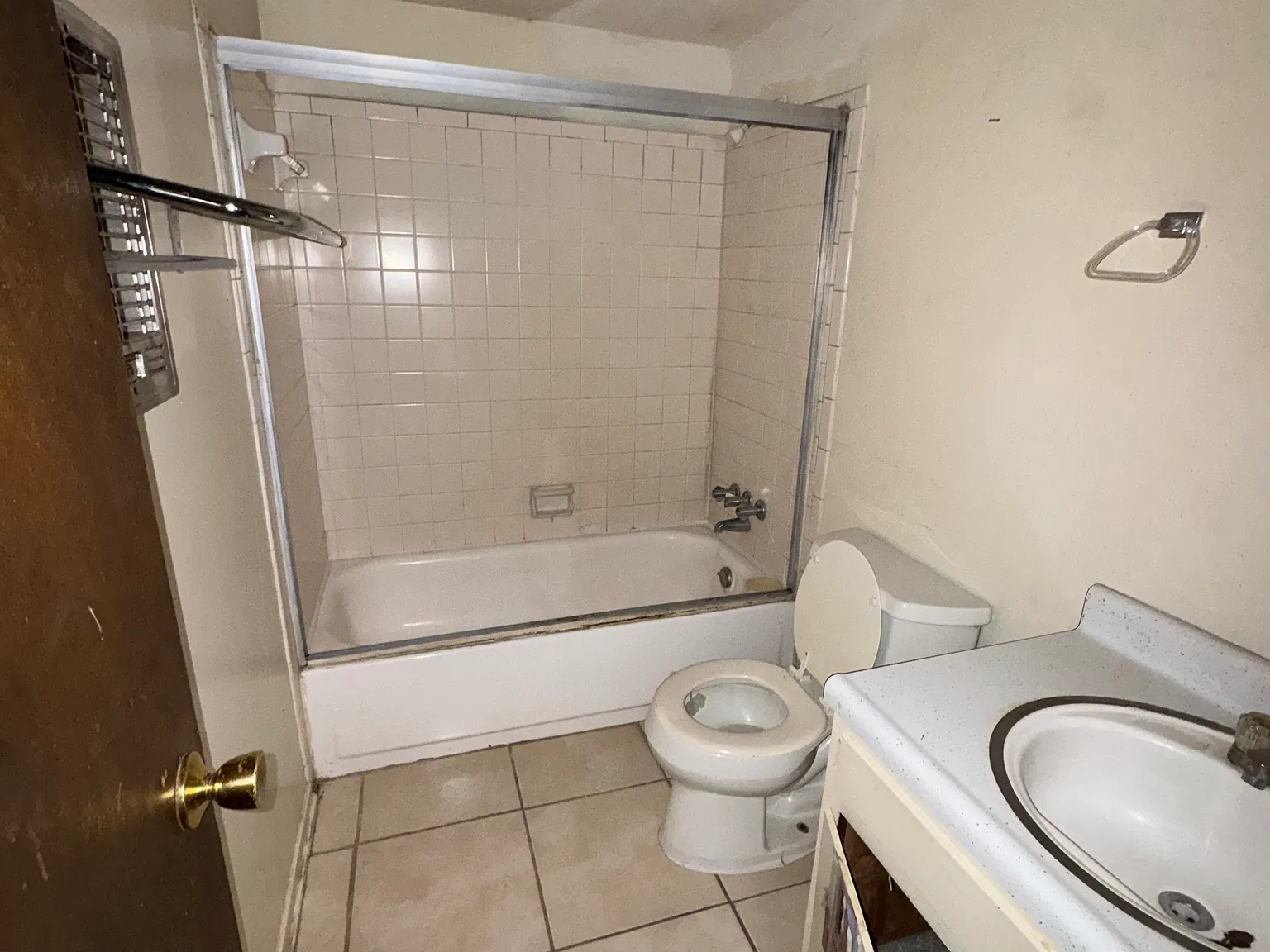 680 Sharp Ln — Photo 4