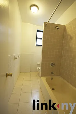 Rented by Link NY Realty | media 9