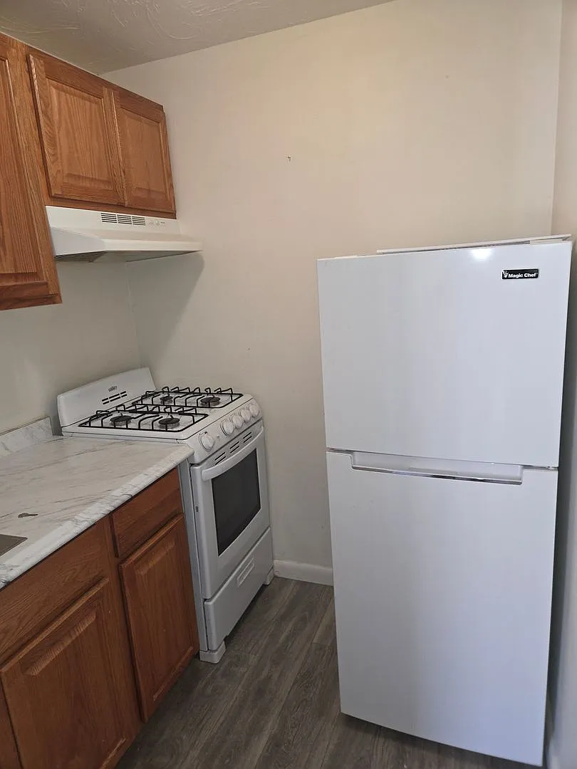 Alpine Apartments — Photo 3
