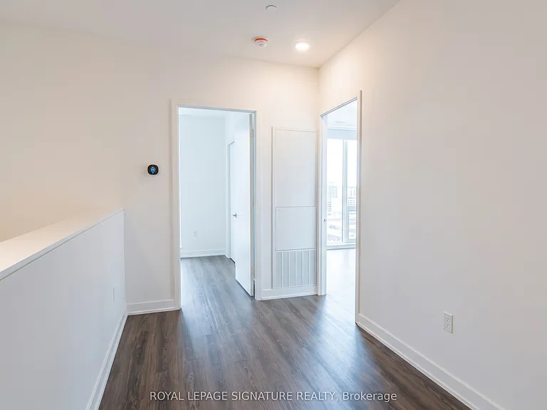 448 Burnhamthorpe Rd W #Townhouse 104-4 — Photo 8