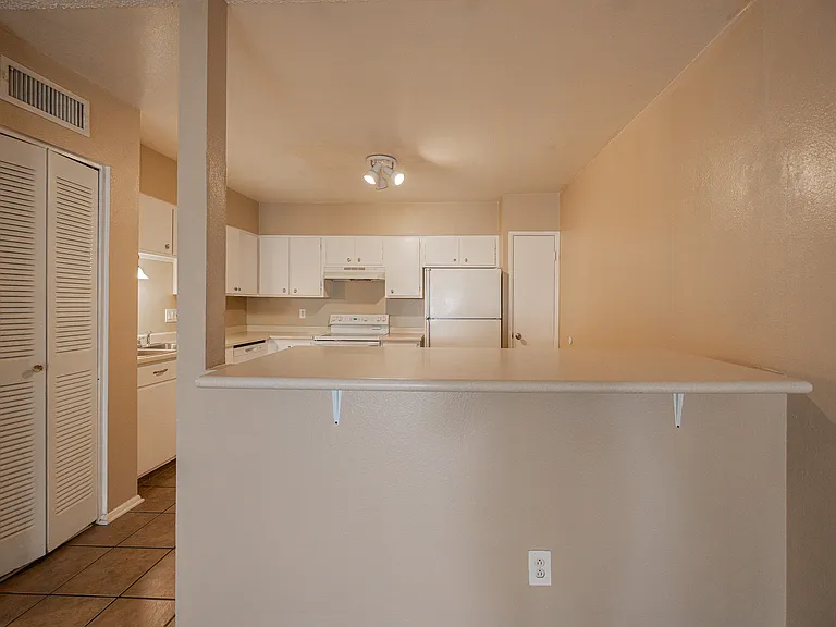 720 S Dobson Rd #10 — Photo 12