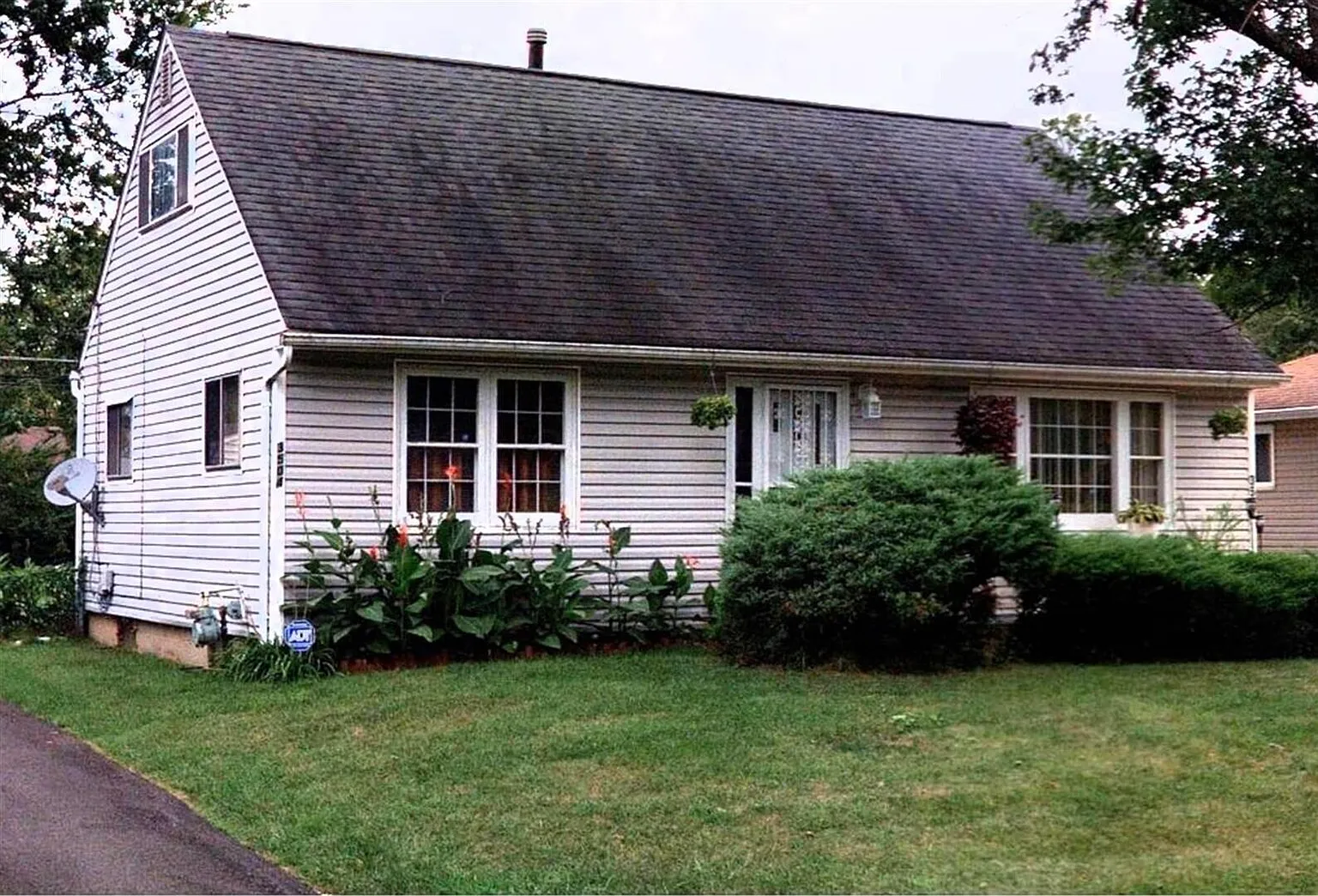 3504 Liv Moor Dr photo 1