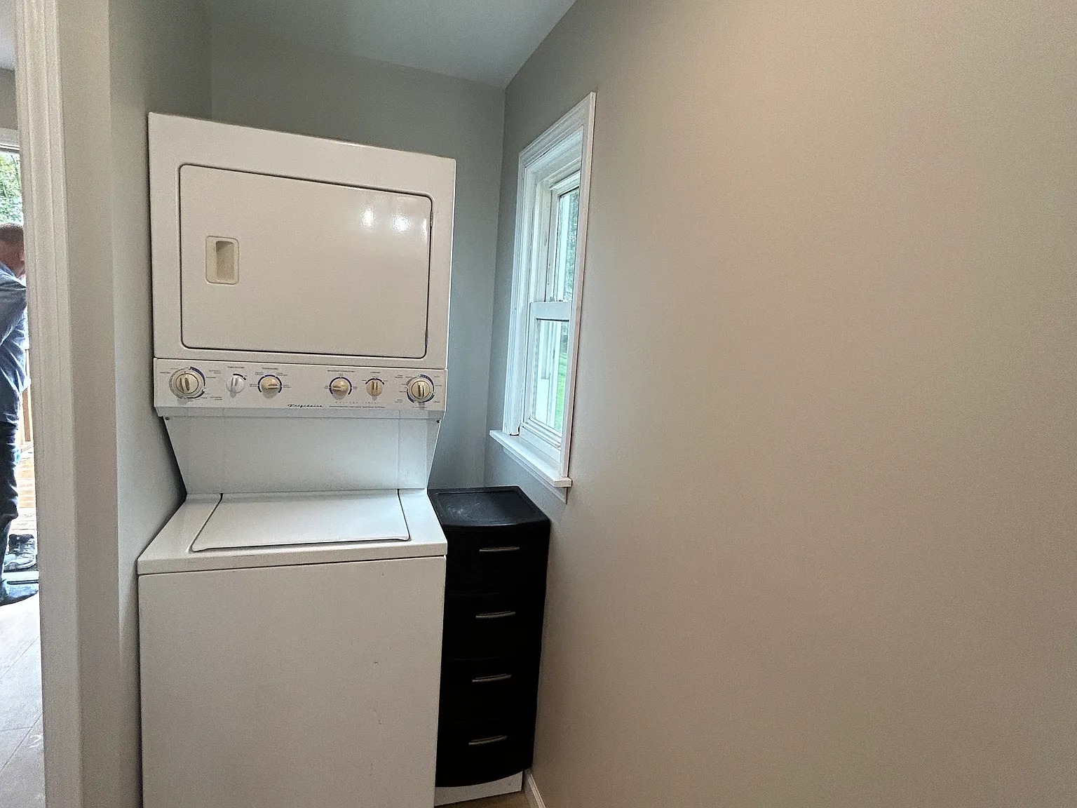 1 bed, 572 sqft, $1,350 — Photo 3