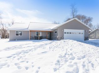 407 Dalogasa Dr, Arena, WI 53503