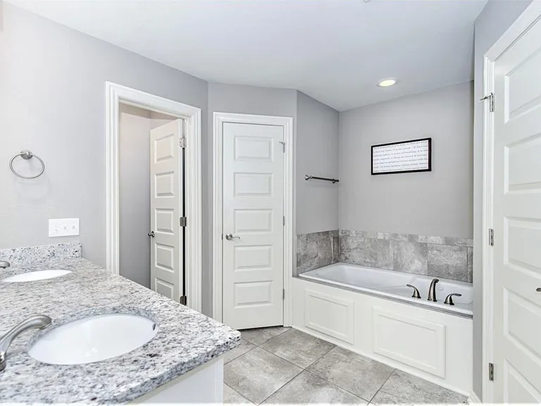 7456 Drury Ave — Photo 15
