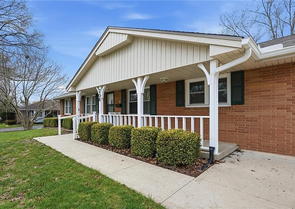 206 NW Woodbine Ave, Lees Summit, MO 64063 | Zillow