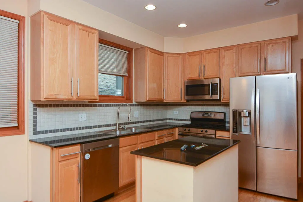 1720 W Augusta Blvd — Photo 3