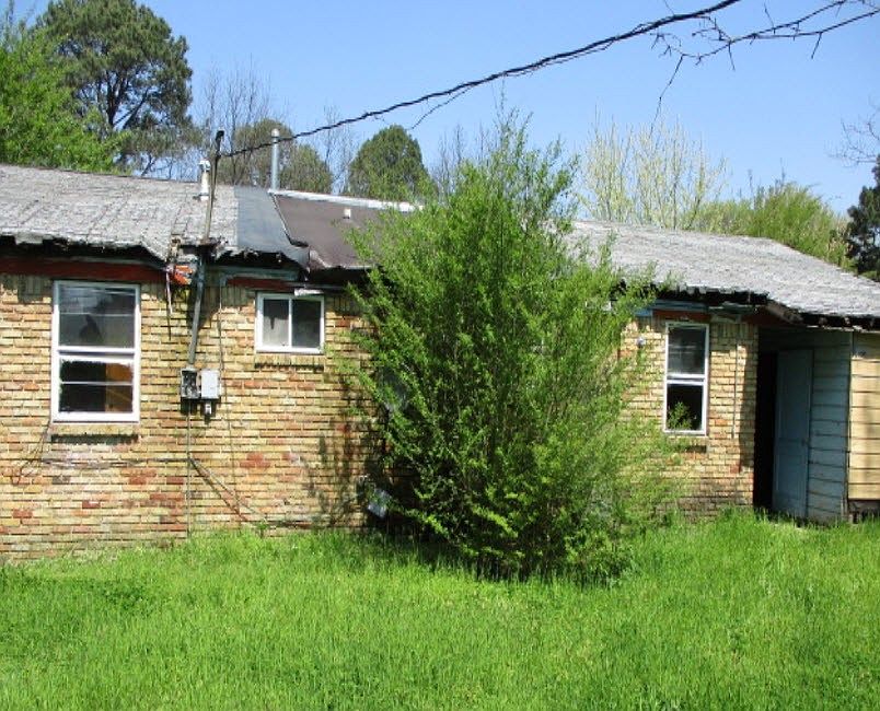 1st image of 221 Honduras Ave