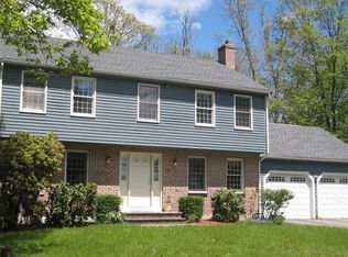 363 Oak St, Franklin, MA 02038