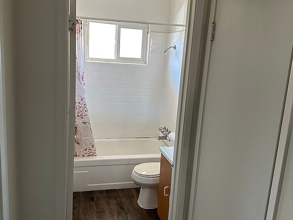 5th image of 2208 Chrysler Dr #4