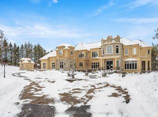 8 Elia Dr, Whitchurch Stouffville, ON L4A3V8