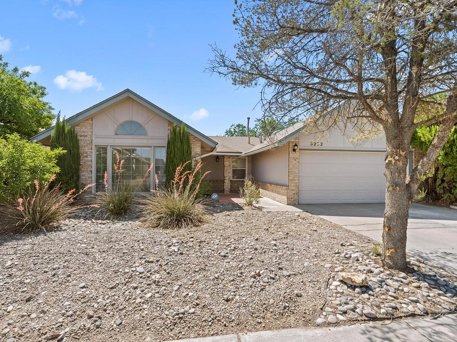 3 bed, 1742 sqft, $2,650 — Photo 3
