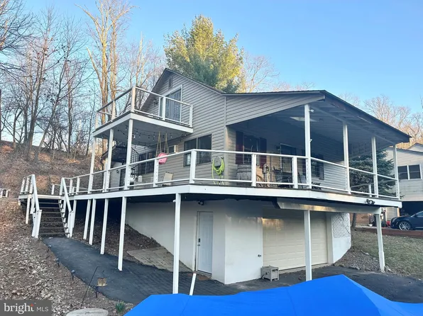 799 Cherokee Dr, Auburn, PA 17922