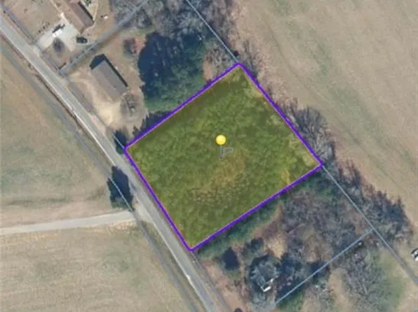 3 Carsley Rd, Dendron, VA 23839